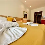 Menada Miramar Palace Apartment *