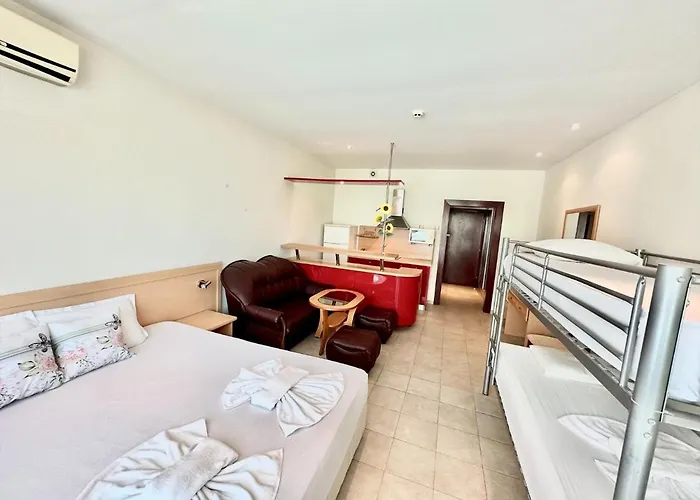 Menada Miramar Palace * Σάνι Μπιτς