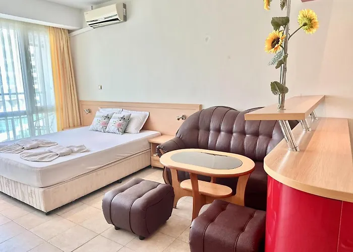 Menada Miramar Palace Διαμέρισμα *