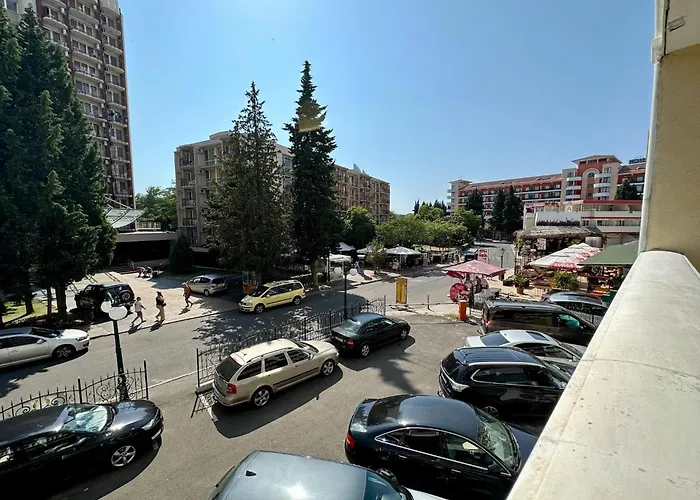 Menada Miramar Palace Διαμέρισμα