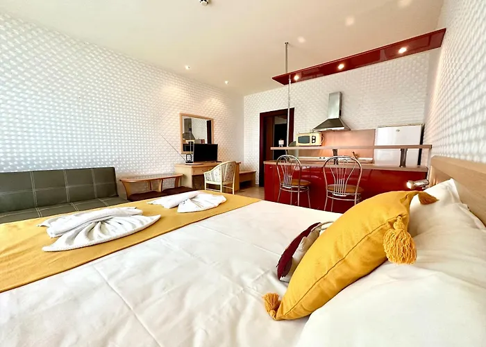 Menada Miramar Palace