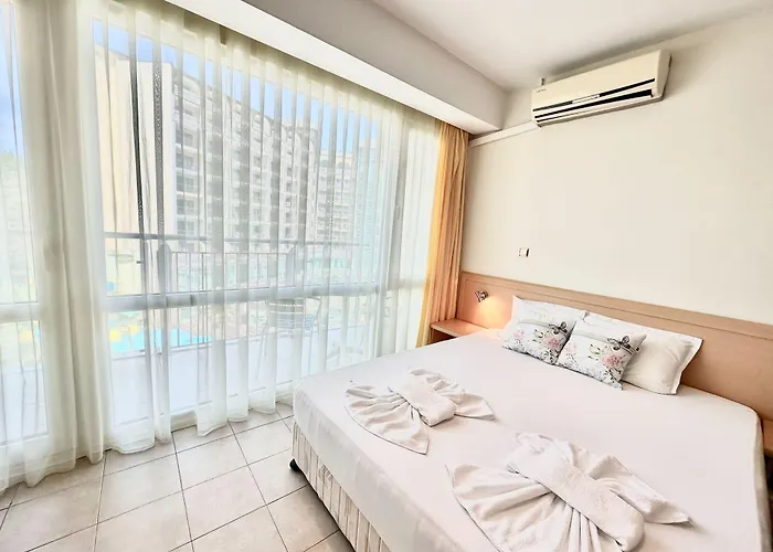 Menada Miramar Palace Σάνι Μπιτς