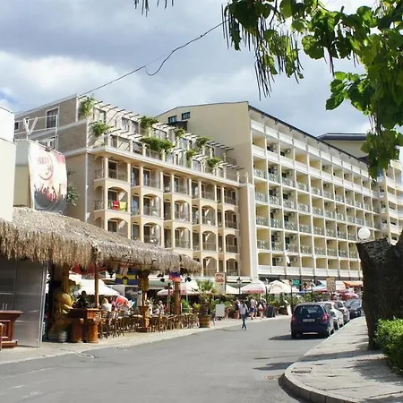 Апартамент Menada Miramar Palace *