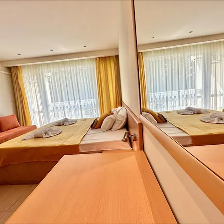 Апартамент Menada Miramar Palace *