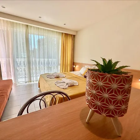 Апартамент Menada Miramar Palace Слънчев бряг
