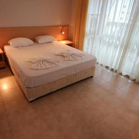 Апартамент Menada Miramar Palace