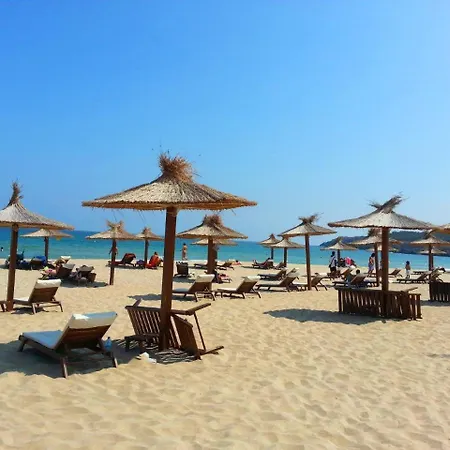 Апартамент Menada Miramar Palace